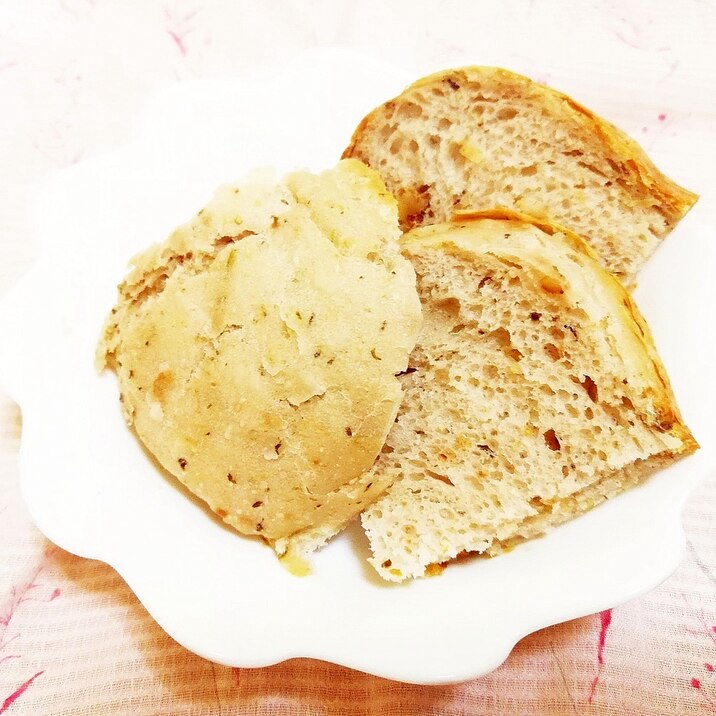 緑茶＆胡桃風味♪薄力粉で作るHB御飯パン